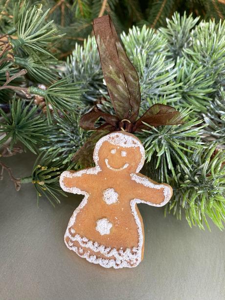 Keramický perník - dievčatko,