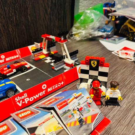 Lego shell sety 7 ks a štartovacia plocha, 