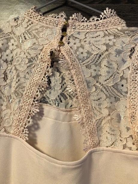 Svetloruzova bluzka bez rukavov s cipkou 38, h&m,s
