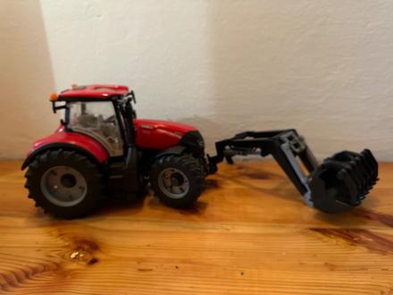 Bruder traktor s predným nakladačom,