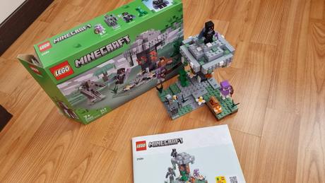 Lego minecraft 21586 bledá záhrada, 