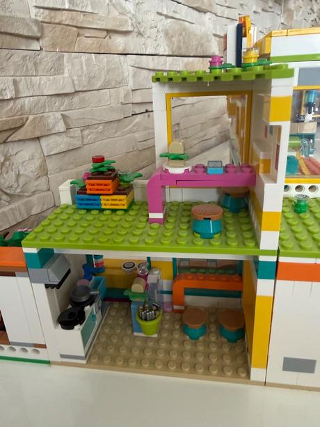 Lego friends medzinárodná škola, 