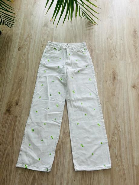Štýlové džínsy značky green apple, pc 40 eur, s