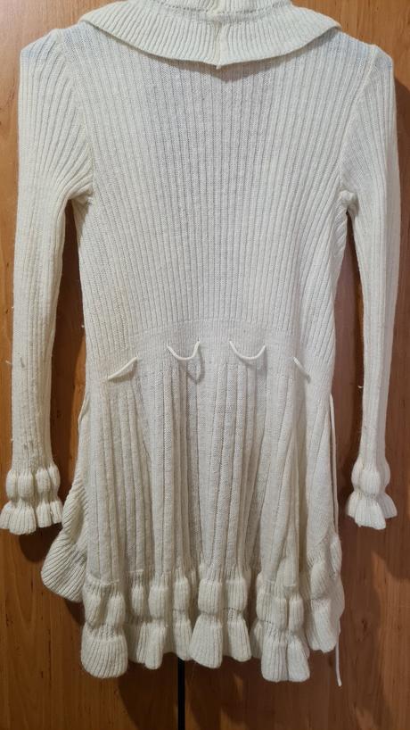 Svetrík predĺžený s volánikmi, 158