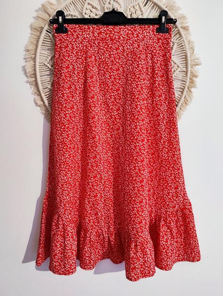 Červená midi sukňa, m