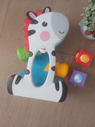 Interaktívna zebra fisher price,