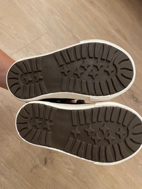 Topanky, kangaroos,23