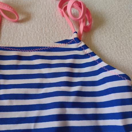 Nádherné plavky, 110