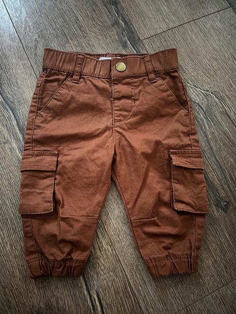 Nohavice pre bábätko, primark,68