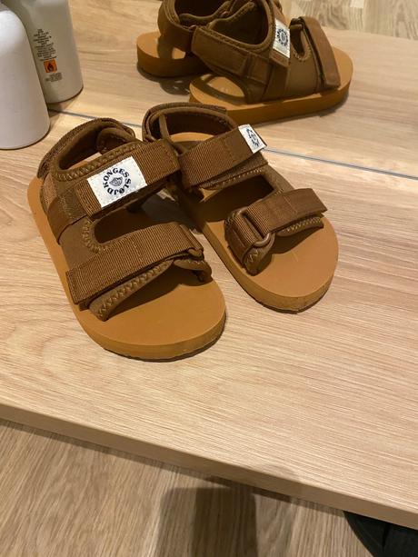 Konges slojd sandale nove , vel 27, 15eur, 27