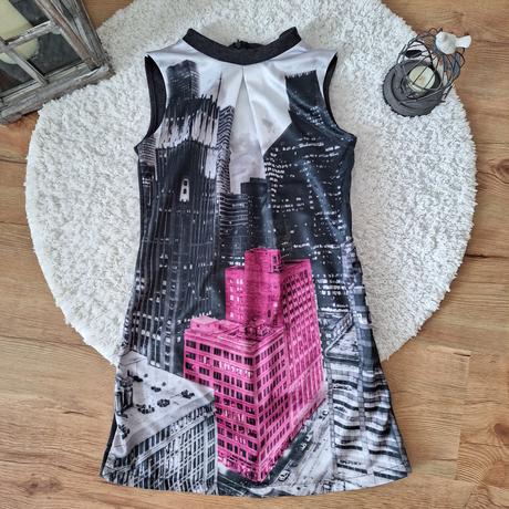 Nádherné šatičky, c&a,146