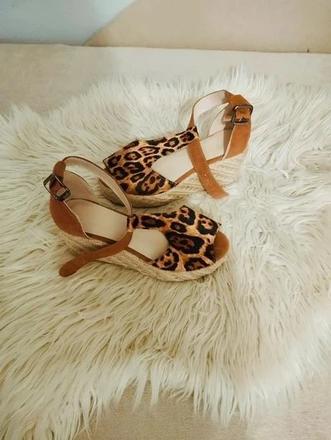 Sandále na platforme, 36