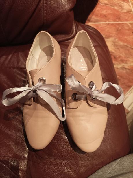 Elegantné topánky už aj s poštou, 38