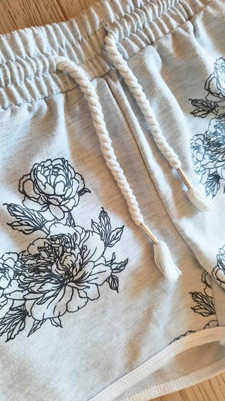 Dievčenské kraťasky, v.128, authority,128