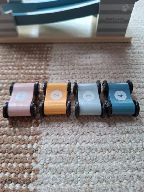 Polar b drevena klzacka pre 4 autá, 