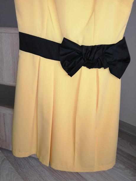 Žlté šaty s prekladanou suknou, 36