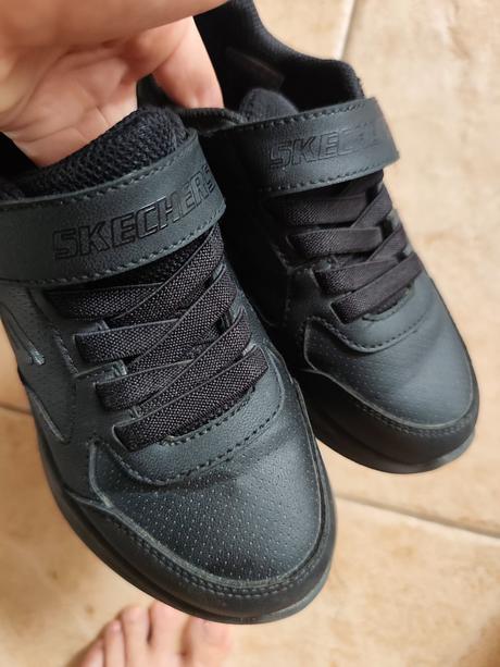 V záruke top stav sketchers, 29