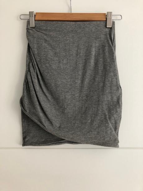 Obtiahnutá sukňa, h&m,xs