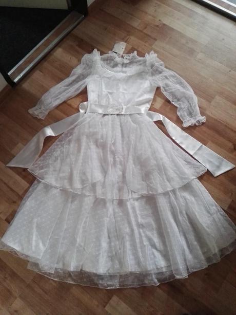Šaty na prvé sväté prijímanie, 146