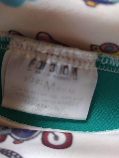 Plavky s tričkom, 80