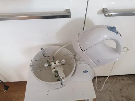 Mixer ručný so stojanom, sencor