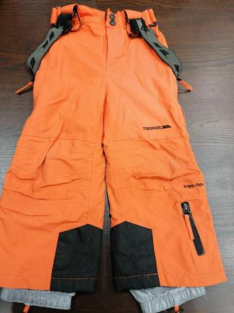 Oranžové oteplovacky, 92