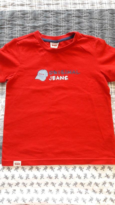 Uzasne tricko levis, levis,110