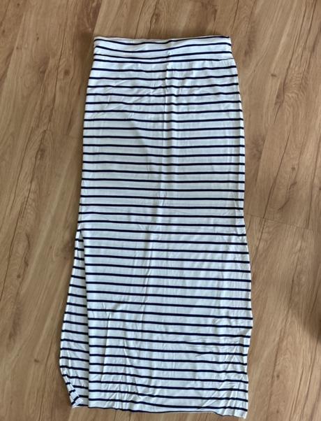 Pásikavá sukňa, s