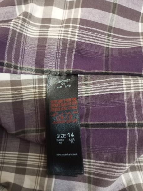 Čierna vesta s kapucňou, 42