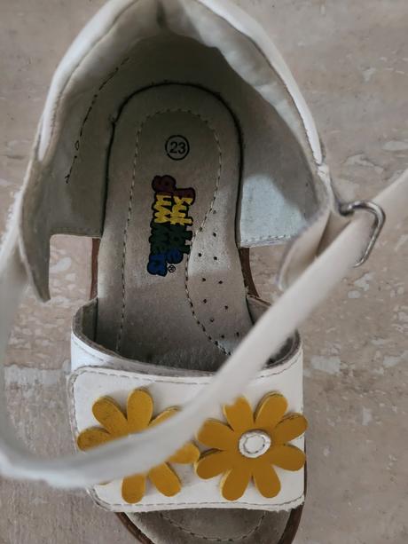 Krásne letné sandálky, bubble gummers,23