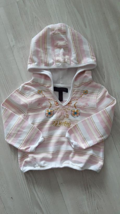 Mikina s kapucňou, 68