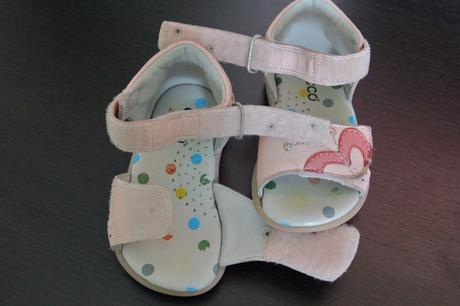 Pekné ružové celokožené sandálky, ecco,20