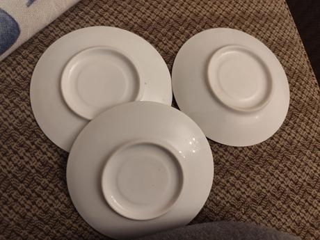 Biele podšálky 3ks, 