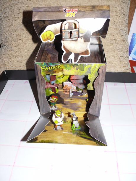 Kinder shrek diorama, 