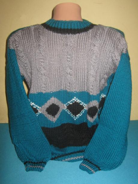 74 pletený sveter - nenosený, 134