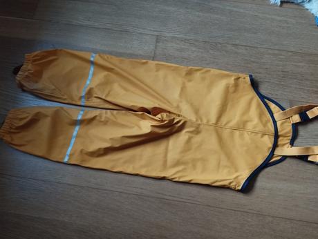 Nohavice do dažďa, lupilu,122