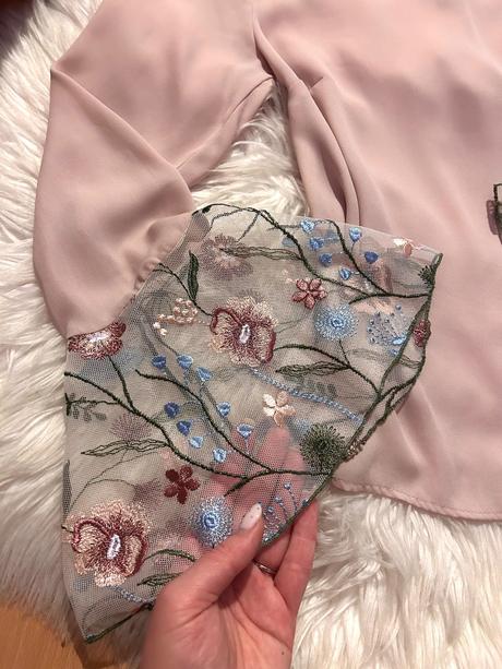 Blúzka so zvonovými vyšívanými rukávmi, atmosphere,s