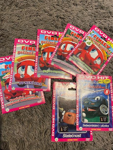 Dvd autíčka 6,8 a finley požární autíčko 0,4,7,8, 