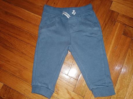 Tyrkysové tepláky, pepco,68