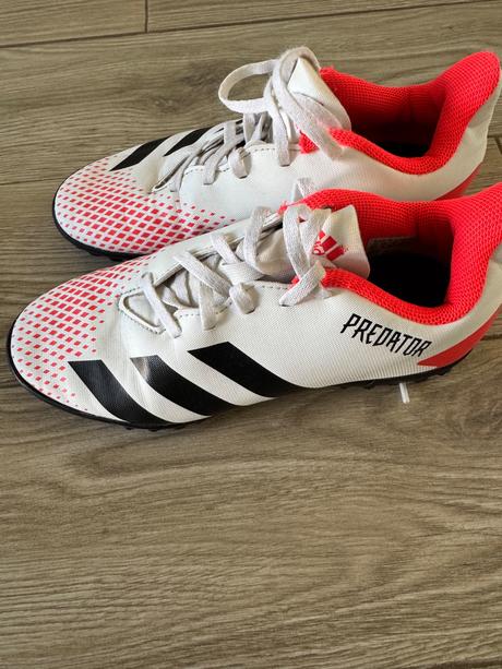 Turfy, adidas,37