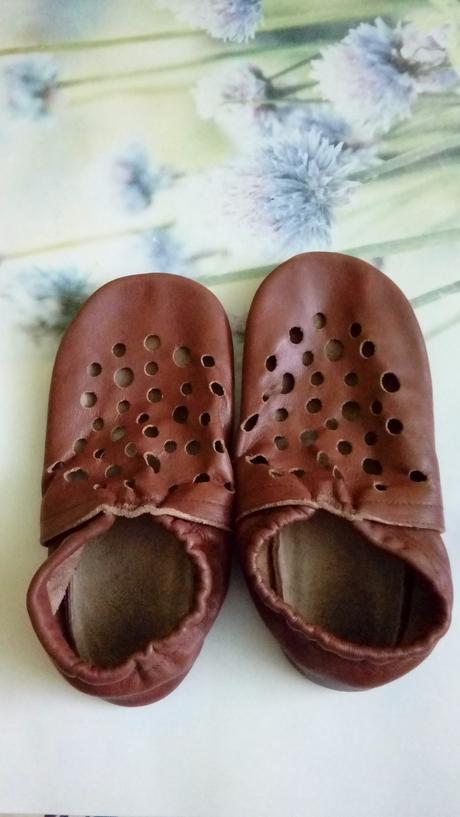 Capačky dierkovane,vd 19,5 cm, 31