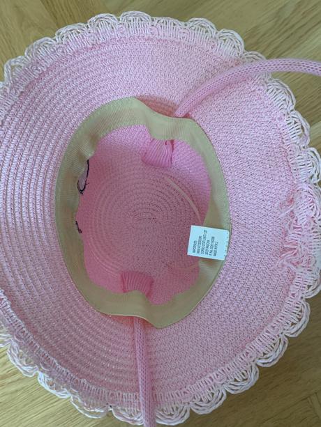 Klobucik s pohyblivými uskami, 116