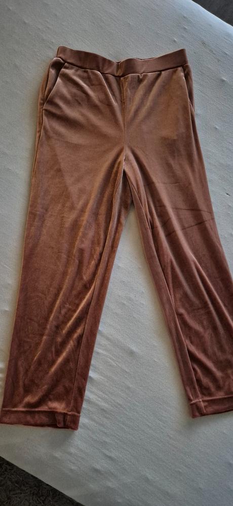 Zamatove nohavice, xs