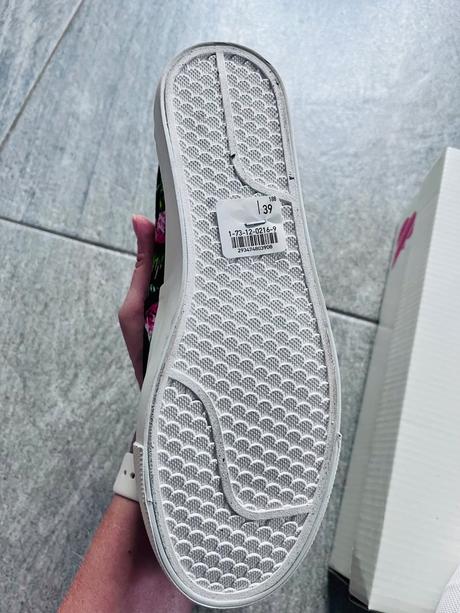 Nasuvacie topanky c. 39, humanic,39