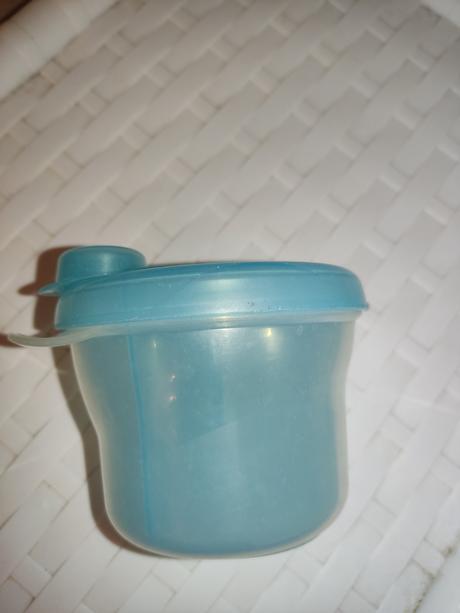 Dávkovač na umelé mlieko, avent