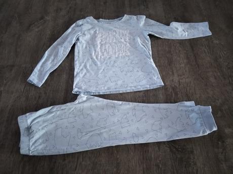 Pyzamko, reserved,122