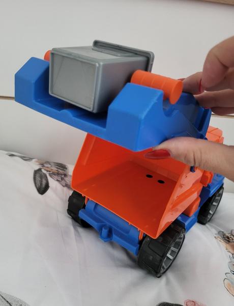 Lena truxx smetiarske auto, 