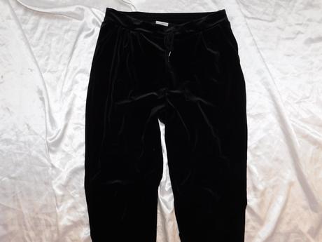 Vila kvalitne velurove nohavice, 42