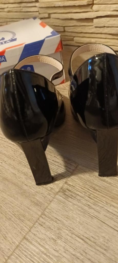 Spoločenské topánky, 38