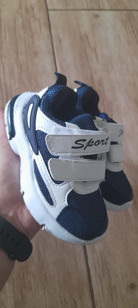 Balík topánok 25, 25